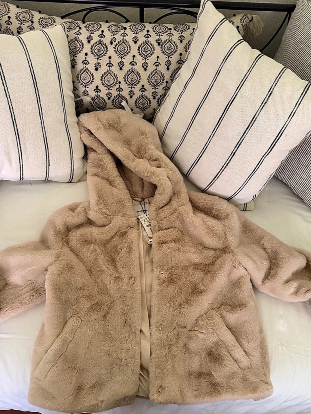 Stradivarius Teddy Jacket in Brown Size Small